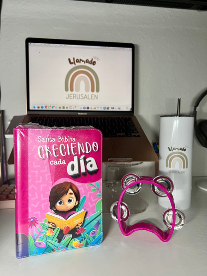 Biblia Compacta para Niñas Creciendo cada Día con Cierre RV1960 imit piel rosa